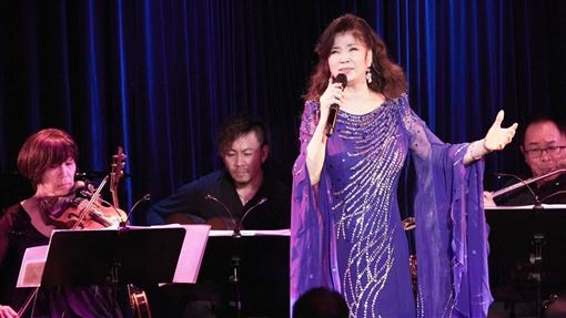 天后離世...裸照遭競標：再加碼原味內衣