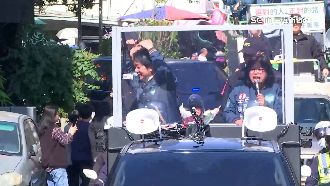 全台車掃民眾衝出來幫打氣　賴清德：感激