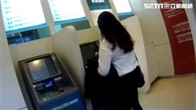 北市謝女遇上戀愛詐騙，不但帳戶全被凍結，還淪為車手遭逮。（圖／翻攝畫面）