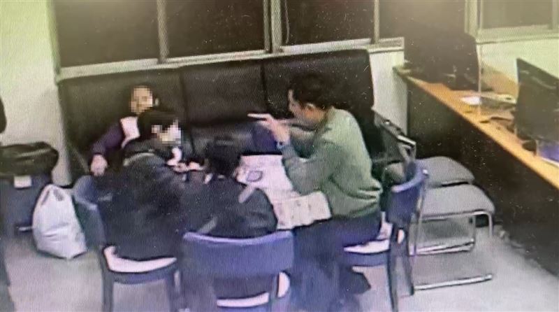暖警「手語」替瘖啞婦報案 真相藏洋蔥