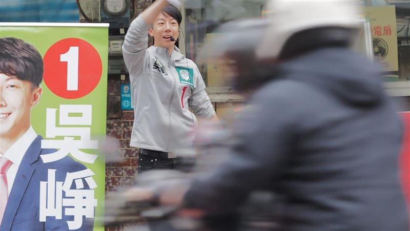 被里長告　吳崢剩一滴滴血條喊話中和人