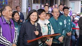 蔡英文赴桃園、新竹幫黨籍立委候選人們站台。（圖／民進黨提供）