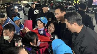 徐巧芯稱與費鴻泰互動好　趙少康跟著保證