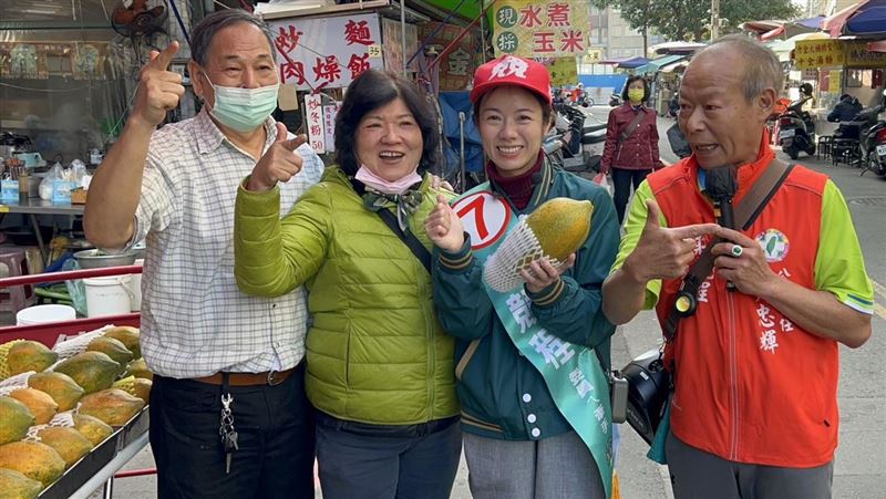 林佳龍選前三天連續陪莊競程掃街