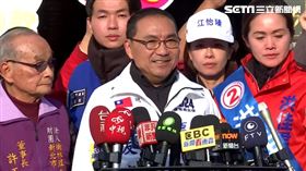 ▲侯友宜新北站出來 侯康在眼前—樹林區車隊掃街前受訪