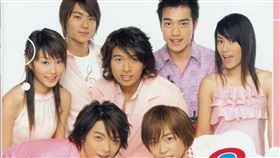 、「李吳兄弟」二哥邦崴曾以「懷恩」的藝名加入團體R&B。（圖／翻攝自臉書）