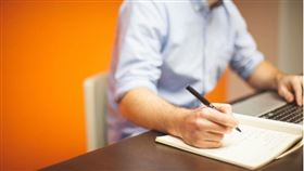 ▲天赦日戌時最利文書、考試類的祈福。（示意圖／Pixabay）