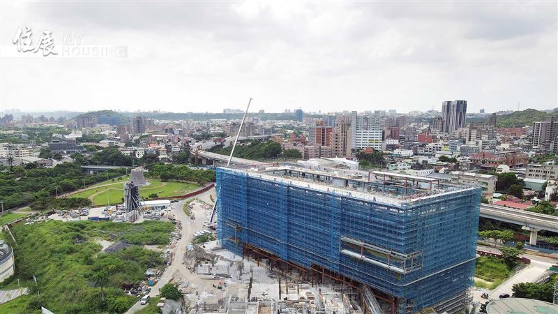 三峽國光段青年社宅　爆拖欠工程款引抗議