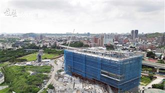 三峽國光段青年社宅爆拖欠工程款！引工人抗議　城鄉局出面協調