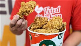 《拿坡里炸雞專賣店》8塊酷滋桶強勢回歸。（圖／品牌業者提供）

