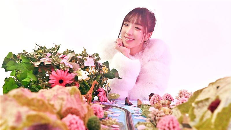 金鐘女星拍攝爆意外　頭髮被火燒發聲了