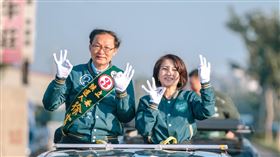 屏南激戰！徐富癸與蘇孟淳徒步遊行「3大票倉」催票　周春米力挺他。（圖／翻攝自「徐富癸 民進黨屏南立委參選人」臉書）