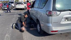 千人拔蘿蔔驚魂，警救命功臣妙用心肺復甦。（圖／翻攝畫面）