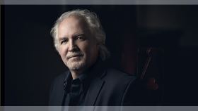 柏林德意志歌劇院音樂總監Donald Runnicles接下德勒斯登愛樂首席指揮一職，將於2024-25樂季先任準首席指揮，再於下個樂季正式上工。