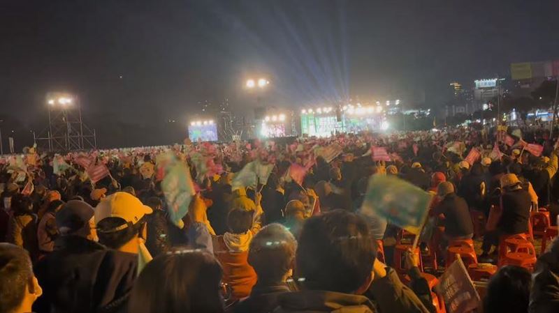 她衝造勢現場超震撼　陸友：羨慕這種自由
