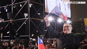 侯友宜、趙少康選前之夜，支持者扮「金正恩」被請出場。（圖／記者鄭孟晃攝影）