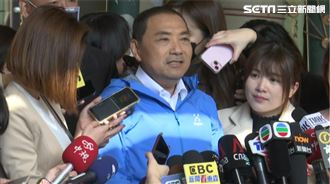 侯友宜10點現身投票！昨晚吃完鹹酥雞才睡