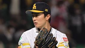 ▲軟銀簽下FA山川穗高，給西武的補償選手差點放走老將和田毅被球迷罵翻。（圖／翻攝自太平洋聯盟官網）