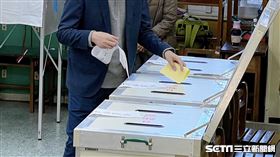 鄭運鵬今（13）天發文表示，自己在不需要太太和德德的陪同下完成投票了！（圖／翻攝自鄭運鵬臉書）