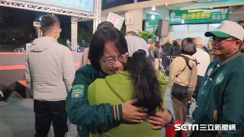 彰化立委／吳音寧選輸了　支持者淚海一片