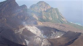 日本不平靜！鹿兒島凌晨火山噴發　氣象廳急發「噴火速報」（圖／翻攝自諏訪之瀬島觀光網站）