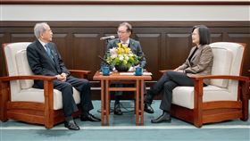 蔡英文總統今（14）日上午接見「日本台灣交流協會」會長大橋光夫一行。（圖／總統府提供)