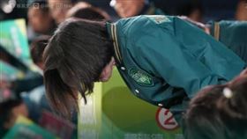 蔡英文鞠躬、蔡英文交棒賴清德（圖／翻攝自蔡英文、賴清德IG）