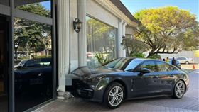 台中,南屯區,金悅軒,保時捷,Panamera,失控,暴衝,