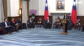 蔡英文接見「美國跨黨派資深代表團」