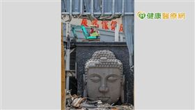 台北攝影奬紀實攝影首獎奬金20萬元，得主唐蔚光先生獲得。