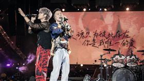 鼓鼓呂思緯、蕭秉治（圖／相信音樂提供）