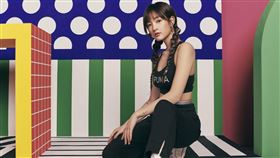 王淨詮釋訓練系列Eversculpt中衝擊運動內衣、春節新年潮裝特輯長褲、Rider FV Ivy League。（圖／品牌業者提供）