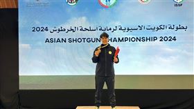 劉宛渝成功射下國家奧運門票很感動射擊女將劉宛渝2023年歷經生涯最大低潮，在身旁親友鼓勵下轉念，決定放手一搏，15日成功為台灣射下女子不定向飛靶巴黎奧運席次，讓她相當感動。（劉宛渝提供）中央社記者黃巧雯傳真  113年1月15日