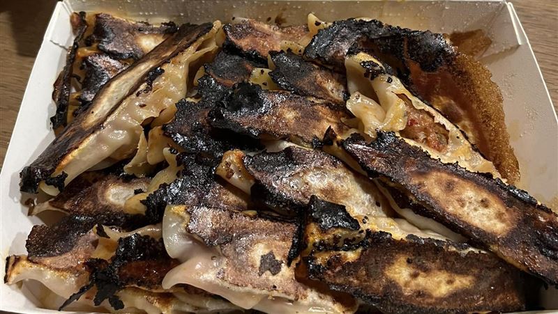 整盒鍋貼「滿滿致癌物」　逾7千網友喊扯
