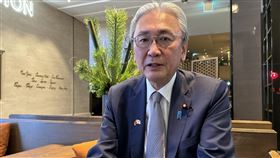 日華懇會長來台見證民主選舉  邀蔡英文賴清德訪日「日華議員懇談會」會長古屋圭司15日對中央社表示，在民進黨總統候選人賴清德的勝選晚會上，見識到台灣人對選舉的狂熱，這次訪台拜會賴清德、總統蔡英文時，提出歡迎訪日的邀約。中央社記者楊明珠攝  113年1月16日