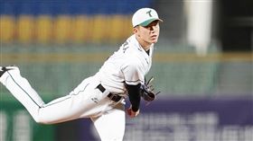 ▲台鋼雄鷹日籍投手小野寺賢人。（圖／翻攝自台鋼雄鷹臉書）