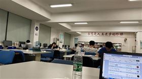 中國,失業,圖書館,待業,經濟,裁員

中國失業率狂飆！待業民眾圖書館「假裝上班」

（圖／翻攝自頭條新聞微博）