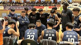 政治大學主帥陳子威。(圖／記者蔡厚瑄攝影)
