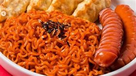 韓國三養泡麵火辣雞肉系列，圖片來源:IG samyangfoods_taiwan