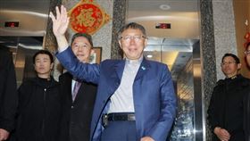 ▲柯文哲選後首次現身參加台灣民眾黨中央黨部暨競辦主管會議。（圖／記者邱榮吉攝影）