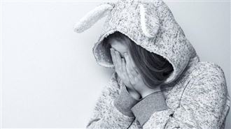 13歲女童遭虐待強拍裸照　虎媽判7年徒刑