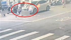 ▲北市南機場夜市去年11月有民眾報警表示，超商前疑似有打架糾紛。(圖／翻攝畫面)