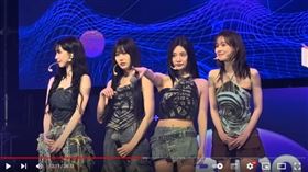 Ningning（右二）都會等翻譯老師將中文問題翻成韓文給團員們後才會做回答。（圖／翻攝自Joe Huang YouTube）