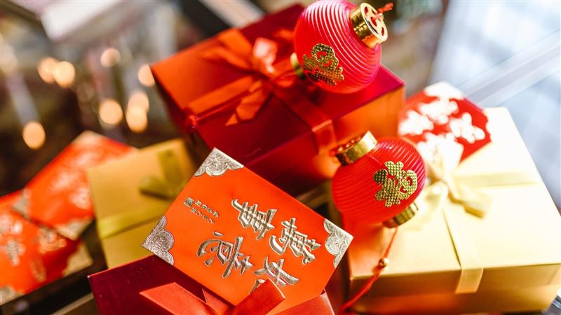 春節送禮45%破5千元　最愛紅包、吃食第二