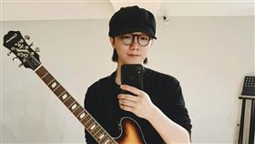 今晨一男子與前女友發生口角欲行刺對方，竟是金曲創作才子謝震廷。（圖／翻攝自謝震廷 IG）