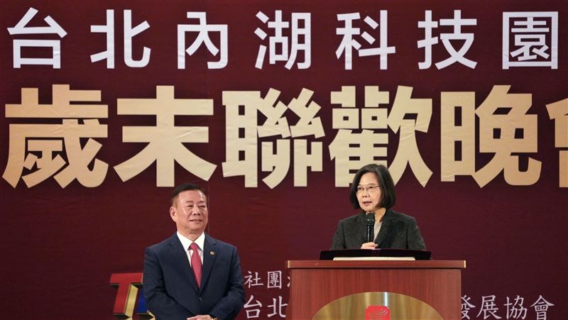 經濟成長佳！蔡英文拜託賺錢企業多發年終