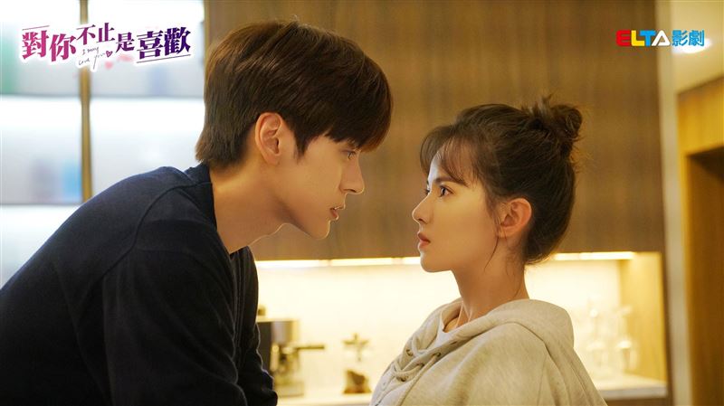 中國霸總漲粉17萬　襯衫激戰600萬人搶看