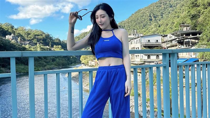 突面癱嘴歪連喝水都漏　國光女神崩潰停工
