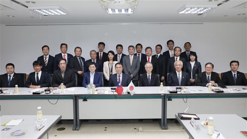 佐賀縣訪團拜會黃偉哲！盼開啟多方面交流