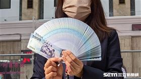 台銀董事長呂桔誠 台幣 新鈔 台灣銀行　展鈔　點鈔　鈔票（圖／記者戴玉翔攝影）